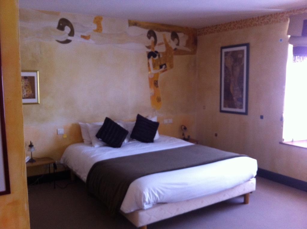 Le Thy Hotel